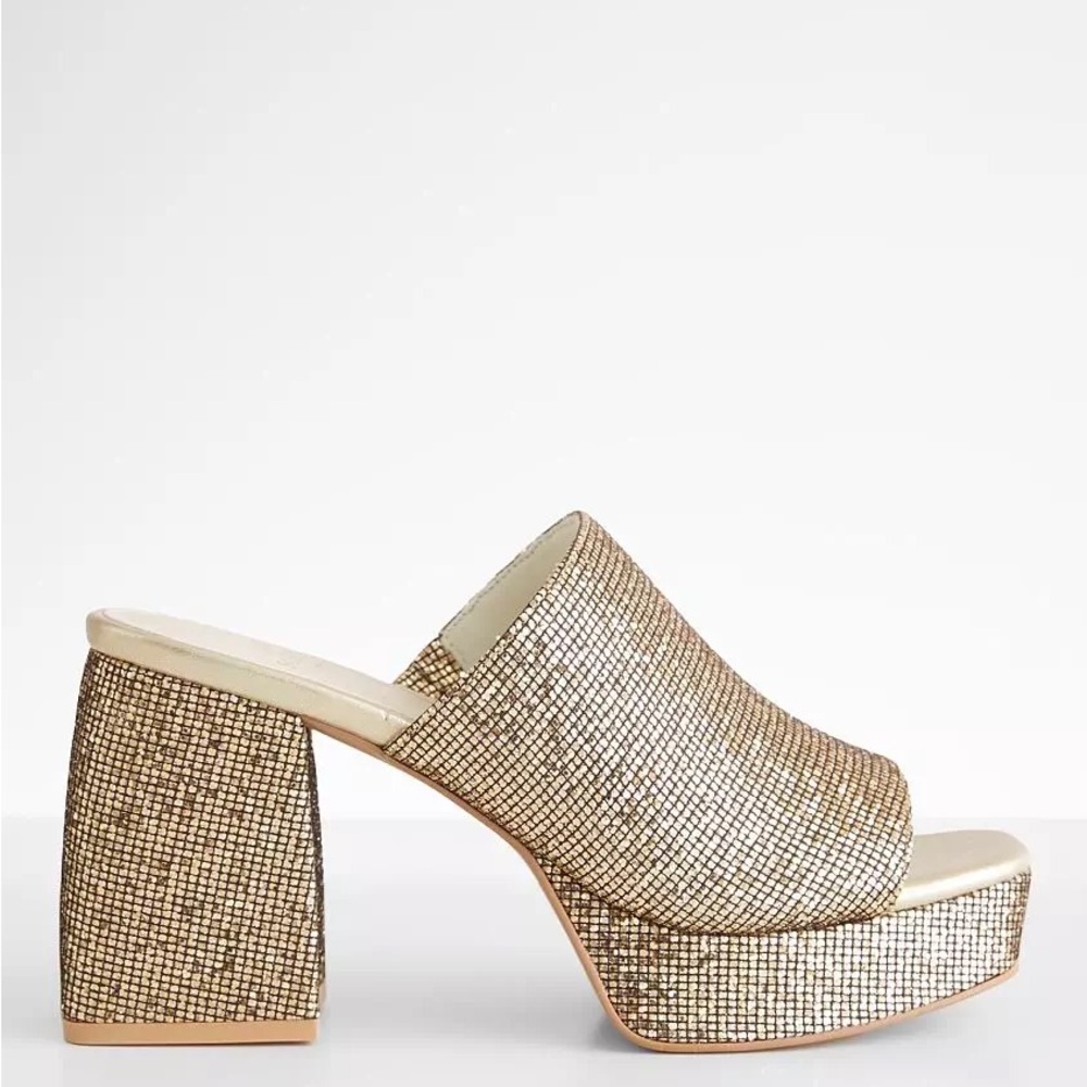 Oasis Society Glitz Healed Sandal